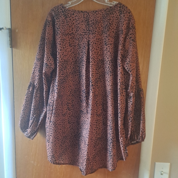 Leopard Top - Picture 2 of 3